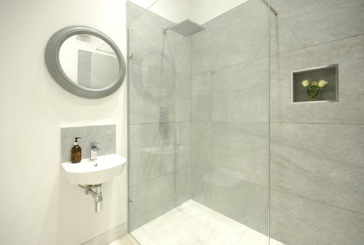 Topside House - Beautiful 7 Bedroom House With Hottub Wifi And Parking Near Bath Wells Frome Oakhill Exterior photo